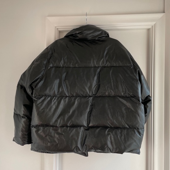 Oversize Hip Length Black Leather Puffer Jacket - Picture 9 of 13